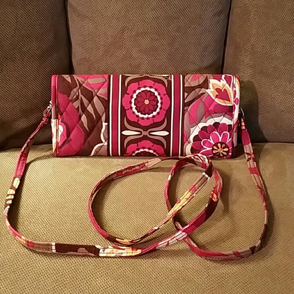 *REMOVED!* Vera Bradley Sleek Wallet- Carnaby - Picture 2 of 3