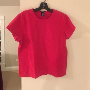 Gap red t shirt