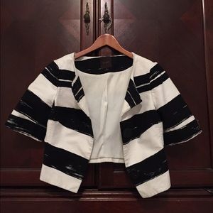 Black and white short sleeve blazer - The Limited