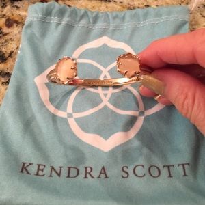 Kendra Scott rose gold bracelet