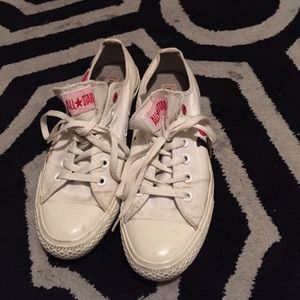 I ❤️ converse RED edition
