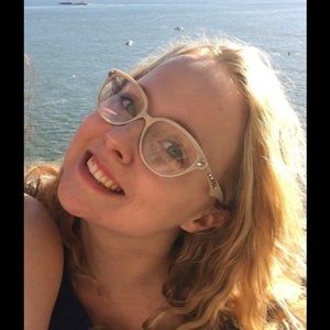 Meet your Posher, Alicia