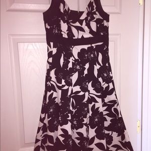 Black house white market dress