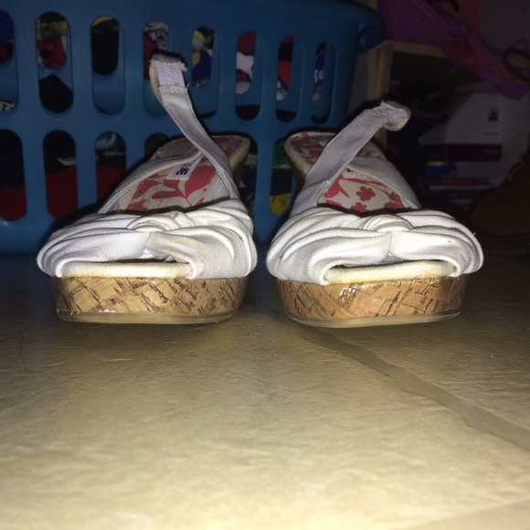 White American Eagle Wedges - Picture 3 of 3