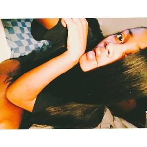 Meet your Posher, Mya