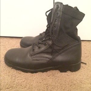 Combat Boots!!