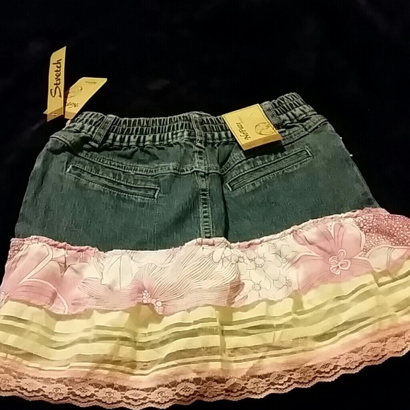 Skirt - Picture 2 of 3