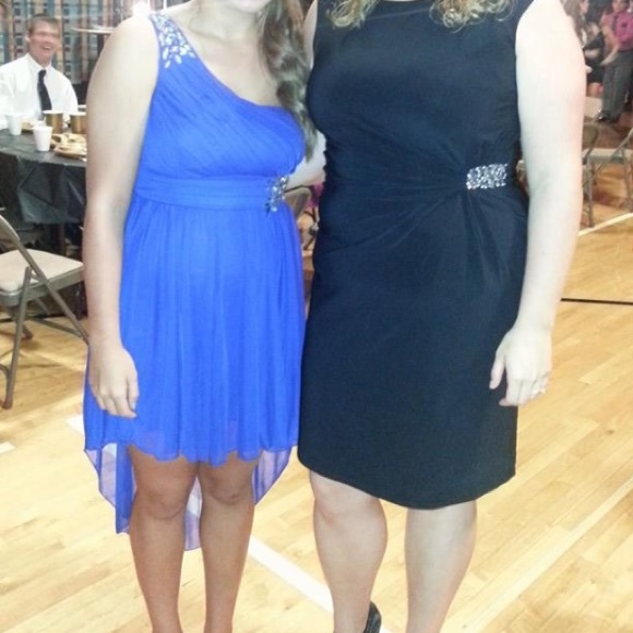 Blue homecoming dress! - Picture 3 of 3