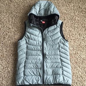 Puma Ultra-Light Hooded Down Vest