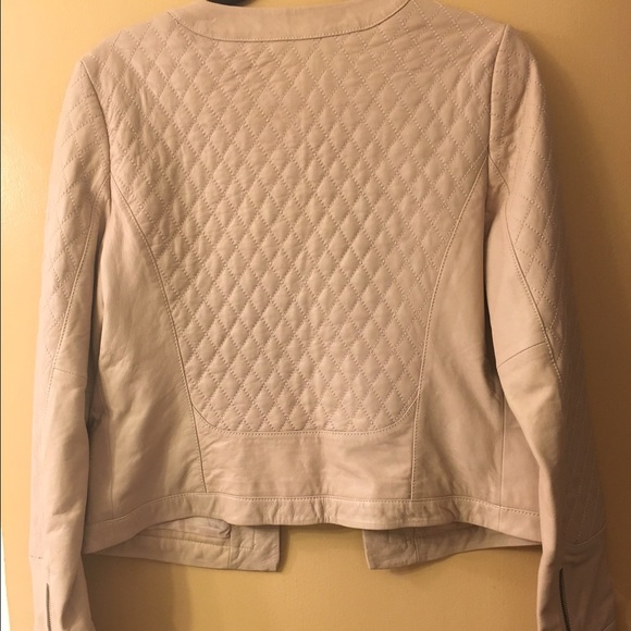 ✨sale ✨Blush leather jacket w/quilting detail 💗 - Picture 2 of 4