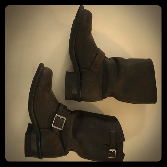 Frye Engineer Dark Brown 7 MAKE AN OFFER😊