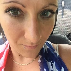 Meet your Posher, Jacqueline