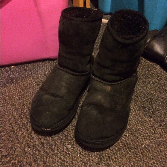 black uggs - Picture 2 of 3