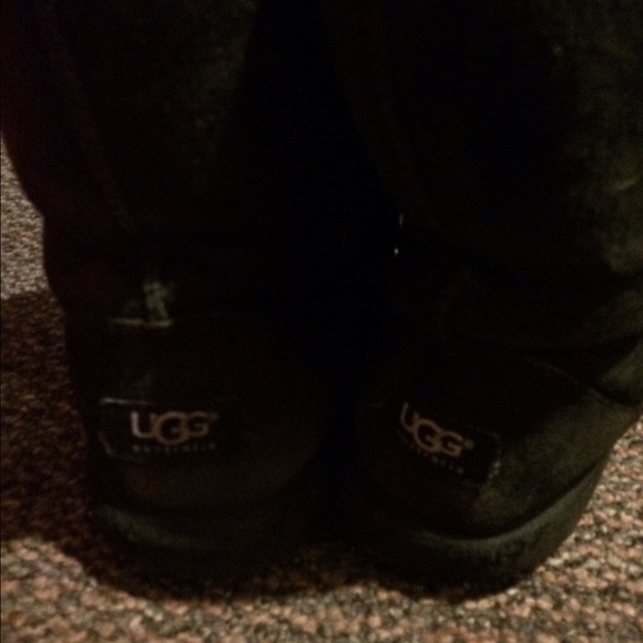 black uggs - Picture 3 of 3