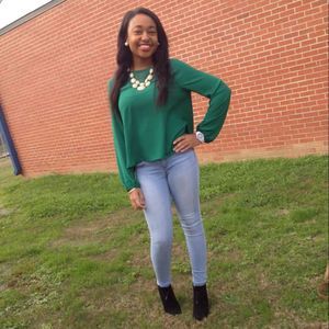 Meet your Posher, Tayler