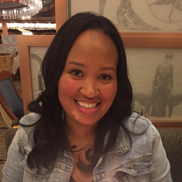 Meet your Posher, Janine - Picture 2 of 2