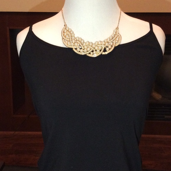 Stunning peal necklace