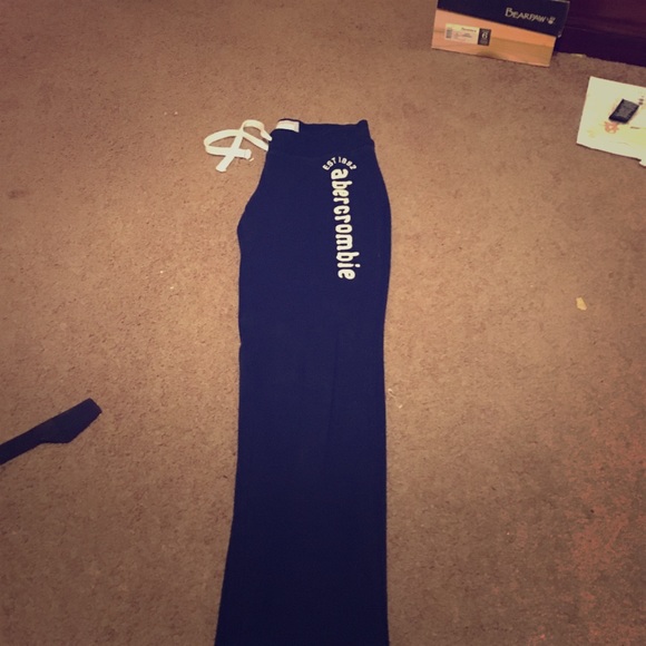 Sweats large in kids