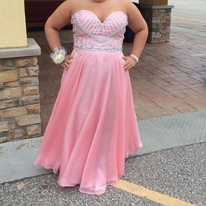 Sherri Hill prom dress size 18