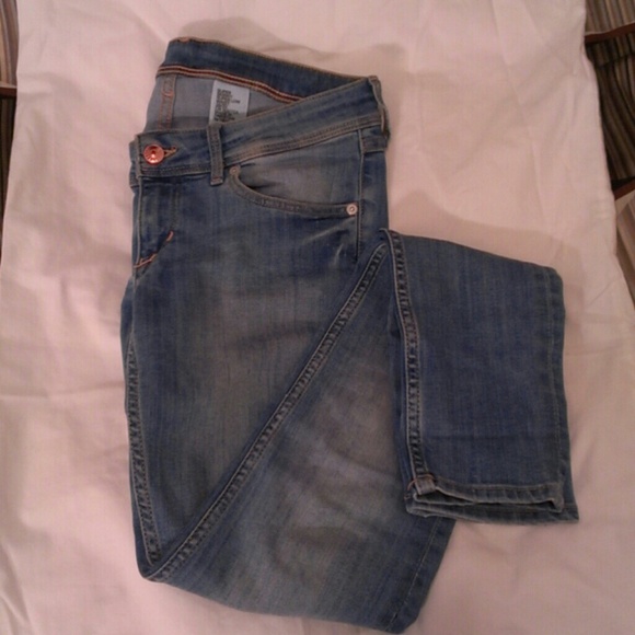 Medium wash skinny jeans