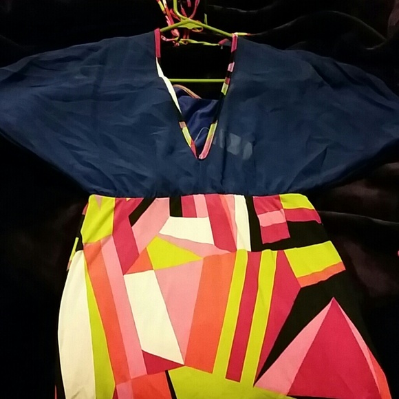 Dress - Picture 1 of 3