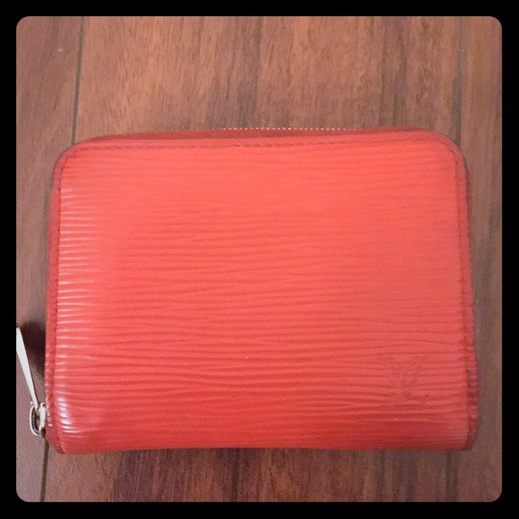 Louis Vuitton Wallet - Picture 1 of 3