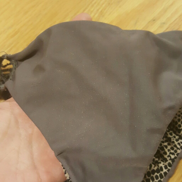 Acacia gili bottom - Picture 3 of 3