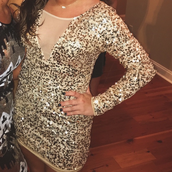 Short formal dress - Picture 1 of 2