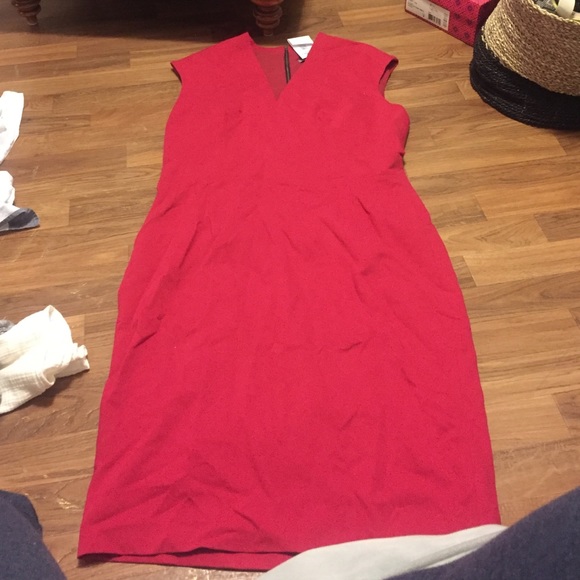 Sheath dress zipper back
