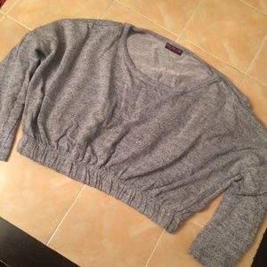 crop top / sweater