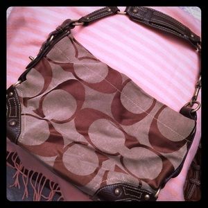 Vintage Signature Coach back