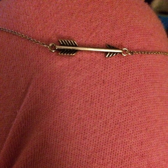 Silver Arrow Choker! 💕