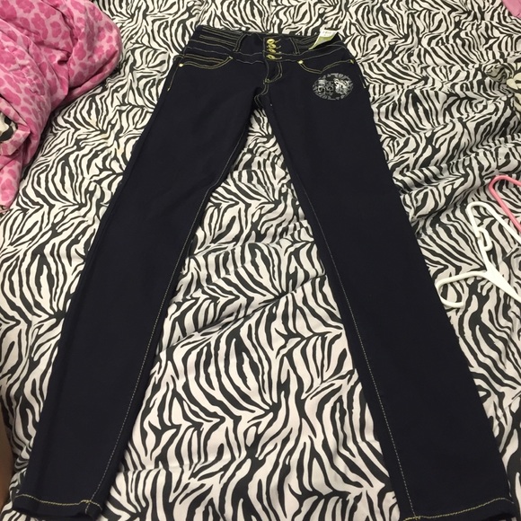 High wasted skinny jeans