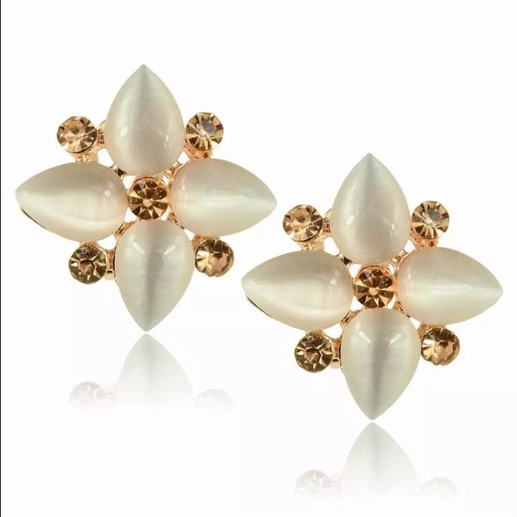 Jewelry - Beautiful Gold Filled CZ Earrings