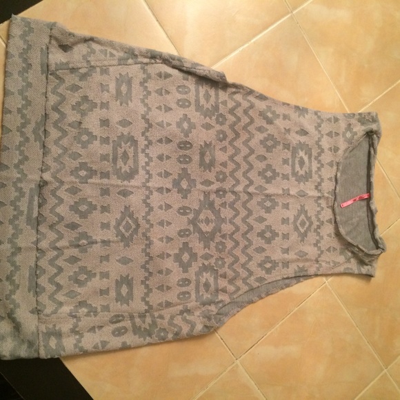 muscle tee / top