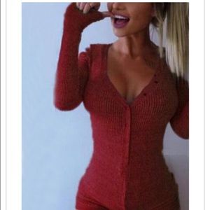 Burgundy V-neck ribbed button body suit