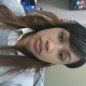 Meet your Posher, Yadira