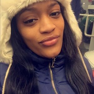 Meet your Posher, Stephanie