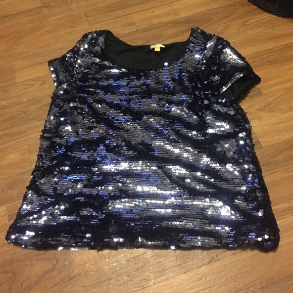 Sequin short sleeve blouse