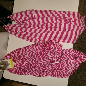 2 pink and white infinity scarfs