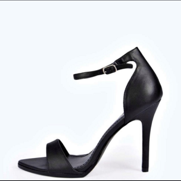 Pointed Barely There Heel