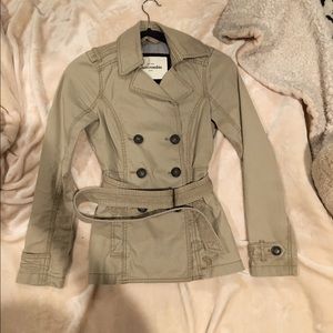 TRENCH COAT