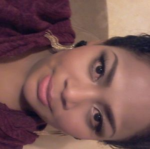 Meet your Posher, Rojas