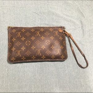 Authentic Louis Vuitton Neverfull Pouchette