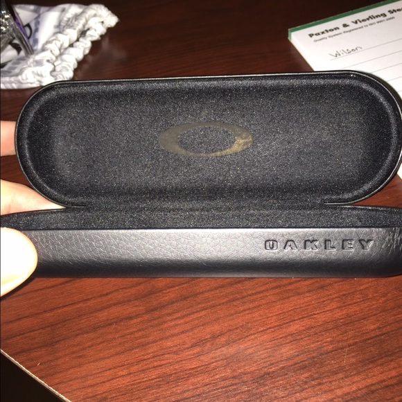 Oakley small glasses case