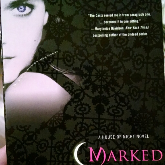 Marked; House Of the Night novel - Picture 1 of 2