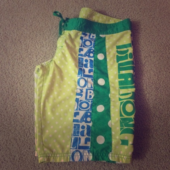 Women's size 11 billabong board shorts