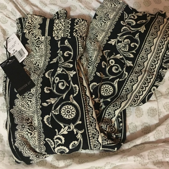 Forever 21 black/cream long wove pants