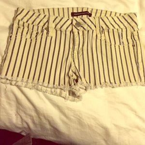 Stripped jean shorts