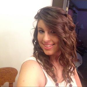 Meet your Posher, Kelly